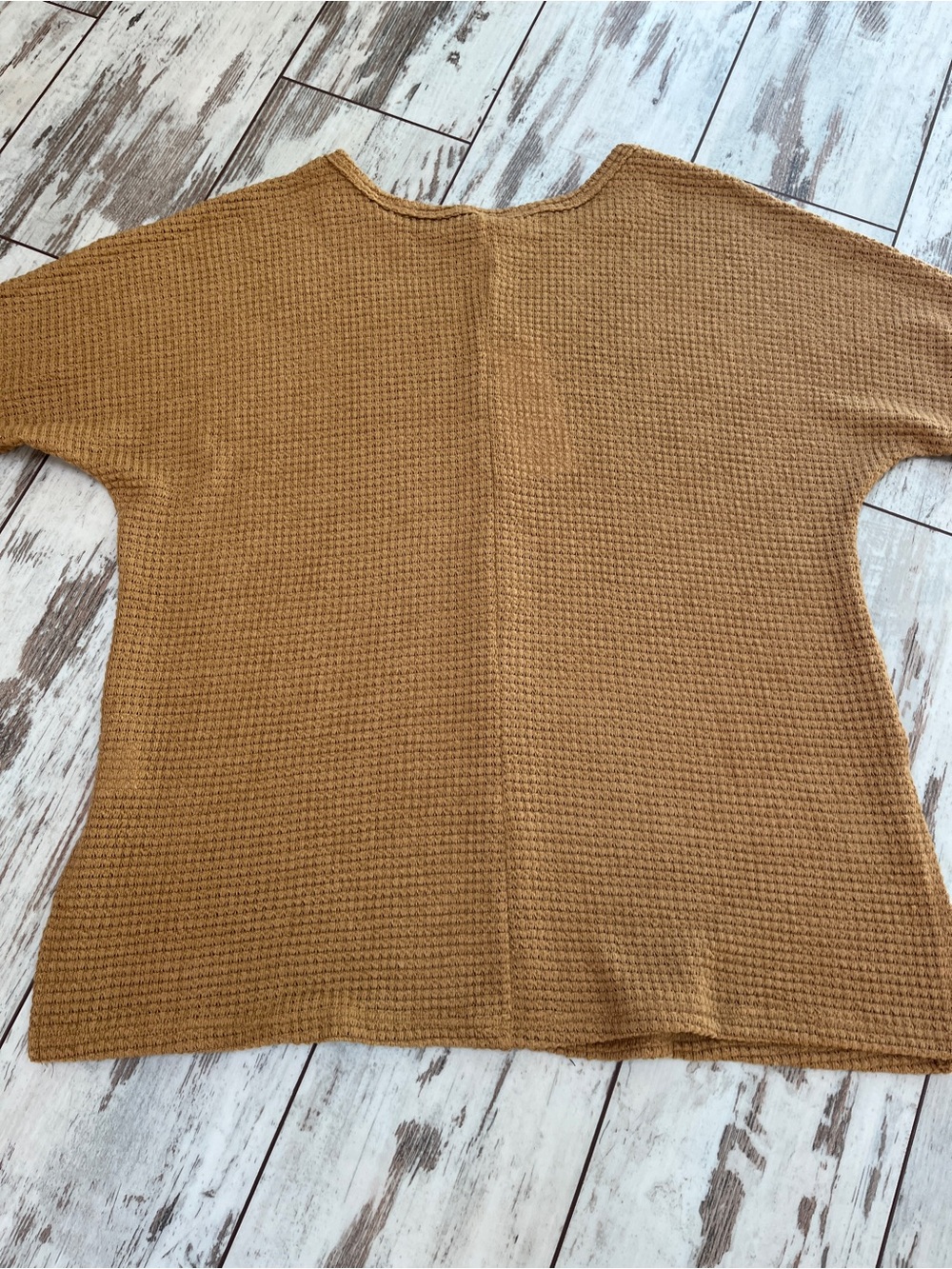 Dokotoo Waffle Knit Long Sleeve Shirt Womens Large NWT Brown Tan Side Slit Tee - Picture 8 of 10